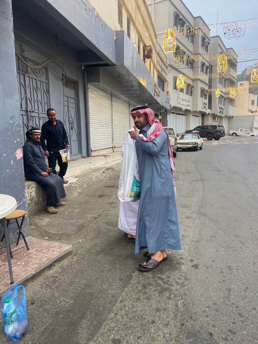 NaqiAssociation's tweet photo. امتدادًا لمسيرة العطاء… 
تواصل جمعية نقي بمحافظة فيفاء توزيع وجبات الإفطار على الصائمين والأسر المحتاجة، سائلين الله أن يتقبل من الداعمين وأن يجعل هذا العمل المبارك في ميزان حسناتهم. #إفطار_صائم #جمعية_نقي #فيفاء https://t.co/AyrbvCj7hK