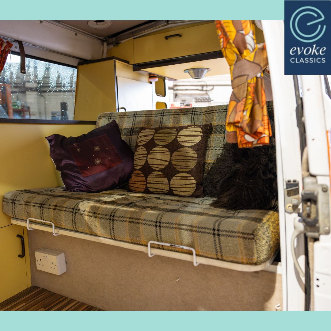 EvokeClassics's tweet photo. LIVE AT AUCTION
1978 Volkswagen Bay Window Camper Van T2
https://t.co/cBMzk9JhjN
Practical 'Devon Pop-Top' Bay Window
A well travelled example with a good history file
Matching 'BAY' number plate included in sale
In current ownership since 2003
#VWCamper #VWDevon #Camper https://t.co/Q51tdkQxjh
