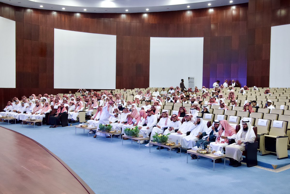 #يحدث_الان في هذه اللحظات…
يُقام الحفل الختامي
لمسابقة الشيخ جمعان بن مزهر الحمراني – رحمه الله –الصوت الندي (٤) لعام ١٤٤٧هـ،

ليلةٌ يُتوَّج فيها الإتقان..
ويُحتفى فيها بأهل القرآن في مشهدٍ يليق بمكانتهم.
<a href="/wagfmazhar/">وقف مزهر الخيري</a> 
#الصوت_الندي4
#الجمعية_الخيرية_لتحفيظ_القرآن_الكريم_بجازان