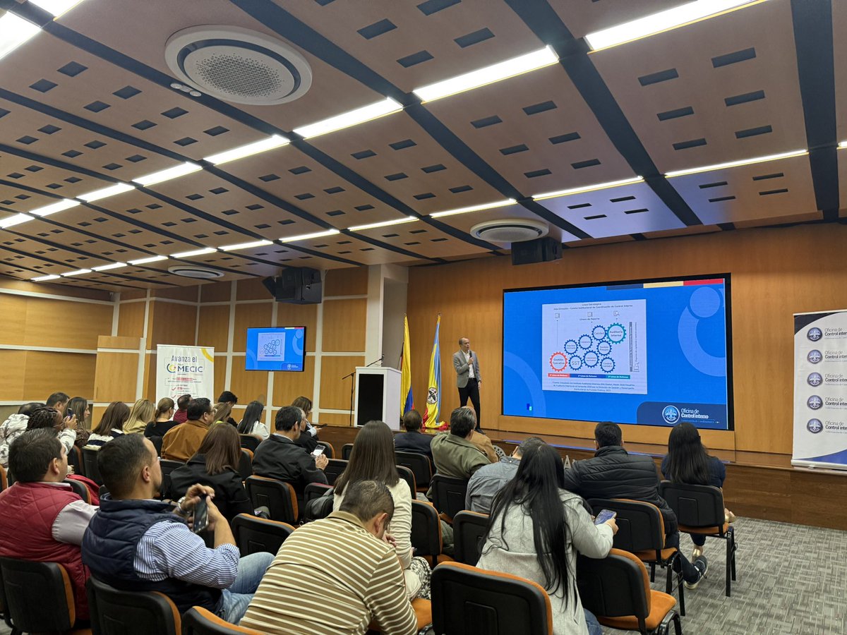 ControlIntCund's tweet photo. 🤝 En el marco del Comité Departamental de Auditoría, los Jefes de Control Interno adoptan la Declaración Institucional “Aliados Estratégicos del Control”, como manifestación solemne de compromiso con la gestión pública del departamento.📊 https://t.co/2k1ugTySmt