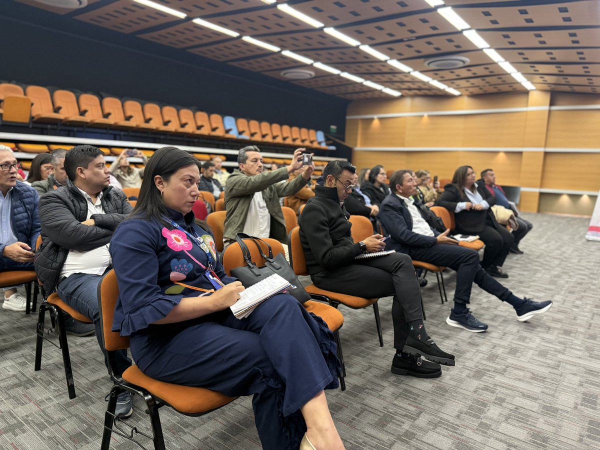 ControlIntCund's tweet photo. 🤝 En el marco del Comité Departamental de Auditoría, los Jefes de Control Interno adoptan la Declaración Institucional “Aliados Estratégicos del Control”, como manifestación solemne de compromiso con la gestión pública del departamento.📊 https://t.co/2k1ugTySmt