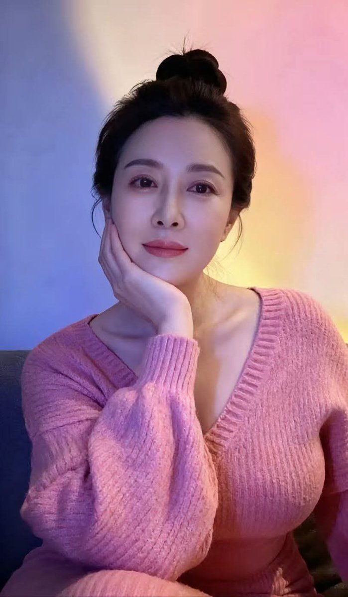 Am I beautiful??
YES or NO 🤔 
Be honest