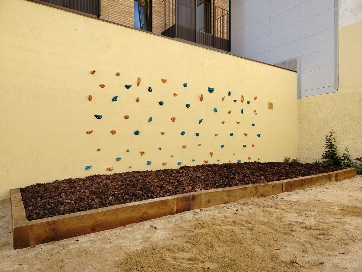 Petit Miku tweet media