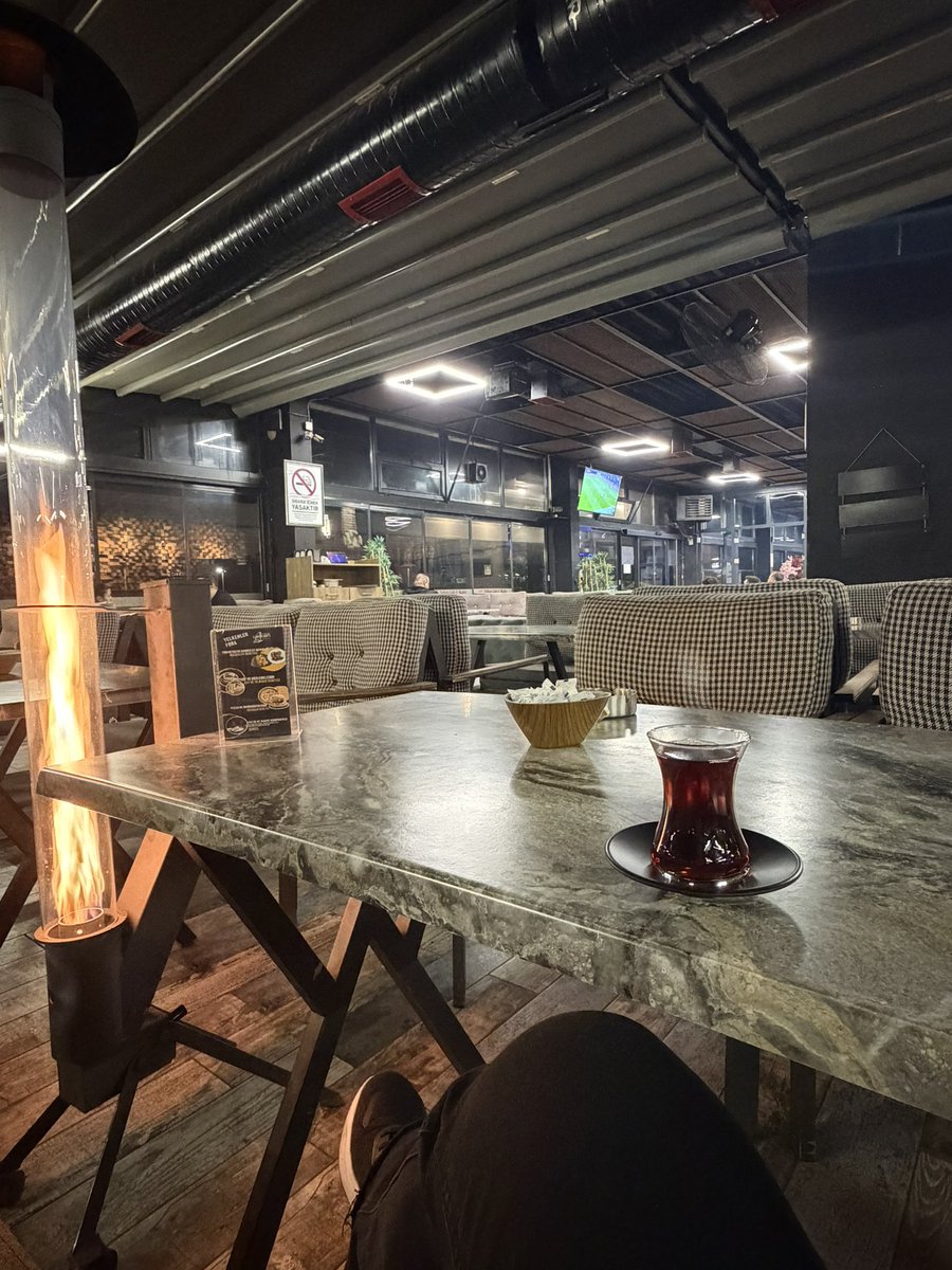 VIP maç izliyorum ama en kuytudan😂