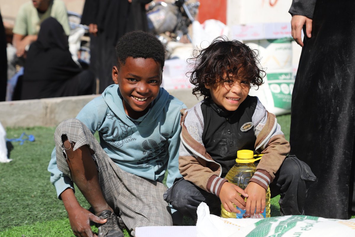 HndOrg's tweet photo. 350 families supported in Taiz, #Yemen 🇾🇪
Through HND’s Food Security Project, we delivered "350" food packs, each covering nearly 1.5 months of essential needs.
The distribution prioritized those poorest families in the community.
Thank you to our donors in Germany
#FoodSecurity https://t.co/Hd6giAmofw