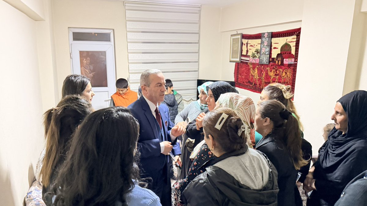 📍 Hakkâri Merkez | Dağgöl Mahallesi

🌙 Ramazan ayının manevi ikliminde; İl Kadın Kolları Başkanımız Sn. <a href="/GunesHyv/">Güneş Hayva</a> ve teşkilatımızla birlikte Dağgöl Mahallemizde kadın kardeşlerimizle bir araya geldik.

Kıymetli hemşehrilerimizin talep ve görüşlerini dinledik, Ramazan’ın birlik,