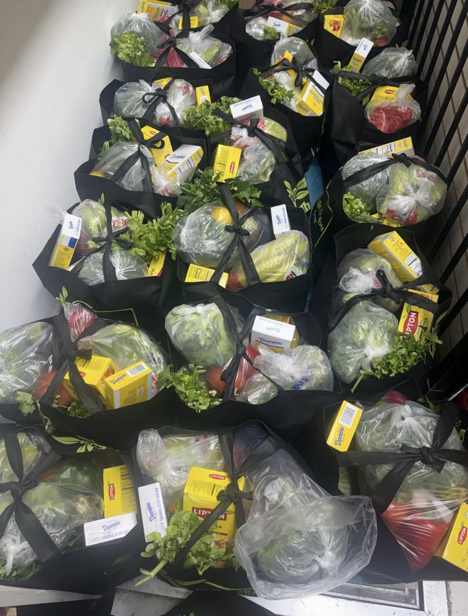 indiahomeusa's tweet photo. ❄️🚚 Snow can’t stop us!
Even through heavy snowfall, our team made sure our clients safely received their fresh produce deliveries. Because caring for our community means showing up — no matter the weather. 💛
#IndiaHome #FoodAccess #CommunityCare https://t.co/eCRWxtzXwZ