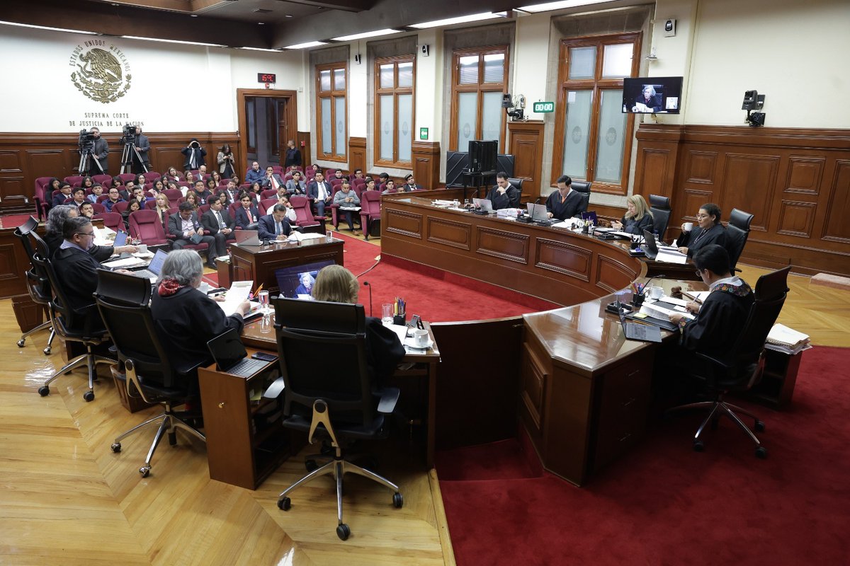🚨 #ÚltimaHora | La #SCJN pone freno a los aumentos excesivos en rentas: en CDMX no podrán subir por encima de la inflación anual.

🔎 El Pleno declaró constitucional el artículo 2448 D del Código Civil local, que no fija montos de renta, sino que limita sus aumentos para evitar
