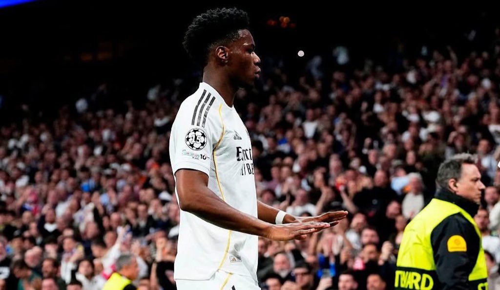 Tchouaméni 
calma، calma 🥶🥶🥶🥶🥶
#RealMadrid                                                                      #UCL                                                      #RealMadridBenfica