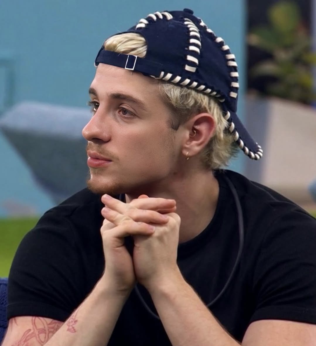 Juliano com boné FMMS, disponível no ig @FORMMIS 🐉💚 #BBB26 #TeamFloss