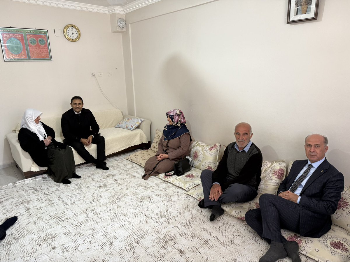 İftara 5 kala, Gençlik Kollarımızın düzenlediği iftar ikramında hemşehrilerimizle buluştuk.

Ardından yönetimimizle birlikte hane ziyaretleri gerçekleştirerek gönül köprülerimizi güçlendirdik.

<a href="/AvukatErsanAksu/">Ersan AKSU🇹🇷</a> 
<a href="/SansiHuseyin/">Hüseyin Şansi</a> 
<a href="/fnasiroglu/">Ferhat NASIROĞLU</a> 
<a href="/hasanokay72/">Hasan okay</a>