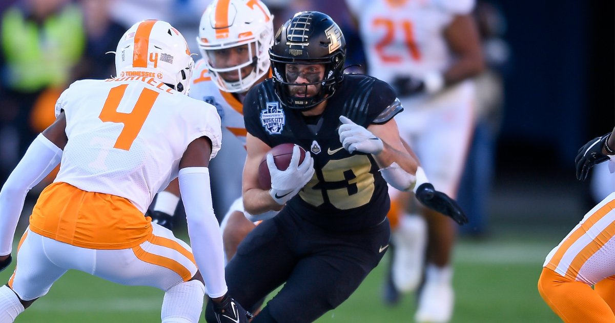 GoldandBlackcom's tweet photo. "He changed the way I thought and played the game. Great players do that naturally, and that’s what he did."

Jackson Anthrop shares memories of playing with Rondale Moore at #Purdue.
https://t.co/vuKe3pkII8 https://t.co/TEo6YVdFa9