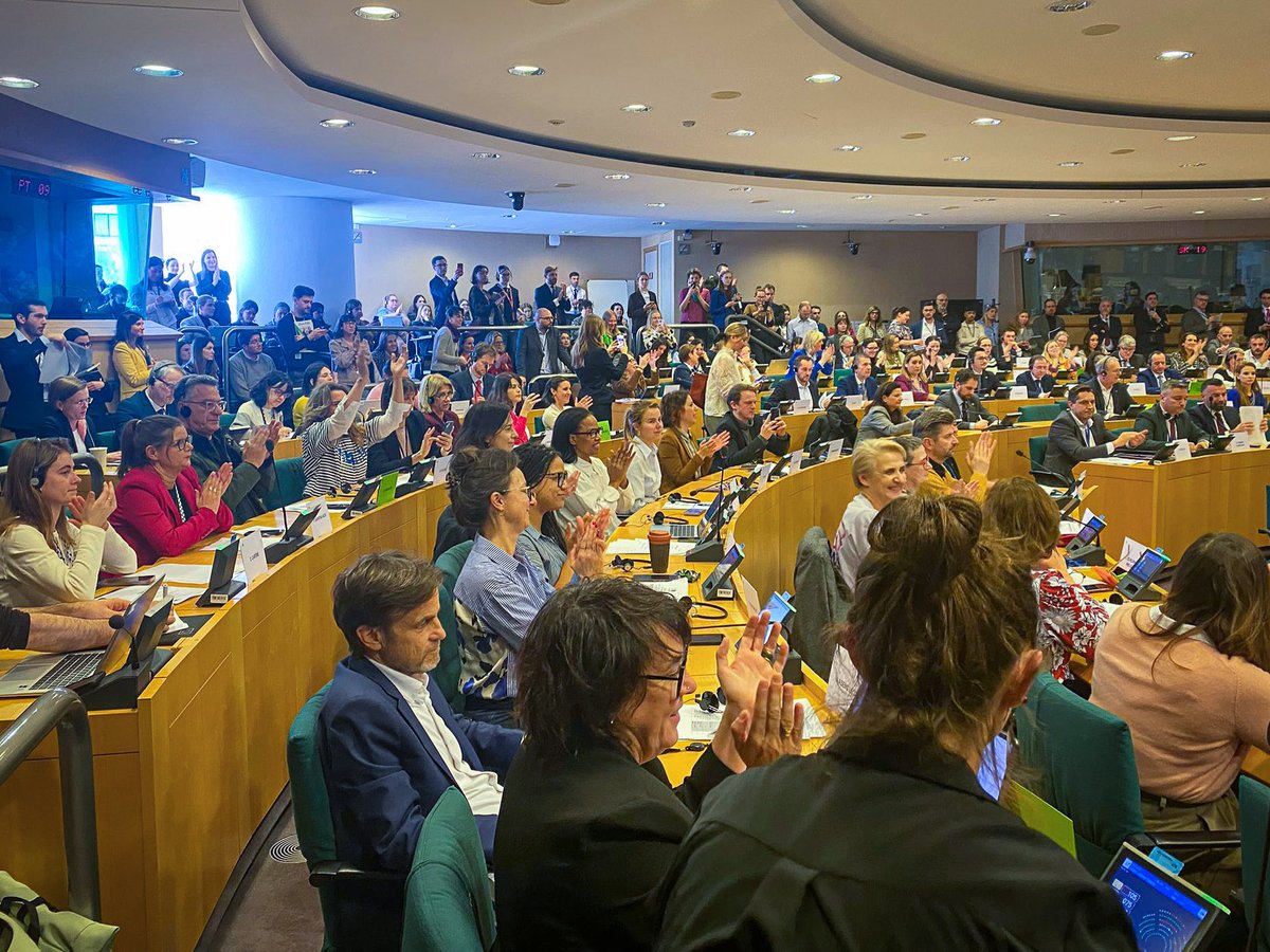 Diana Riba i Giner tweet media