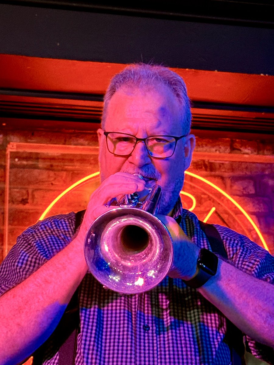 Jazz Hound tweet media