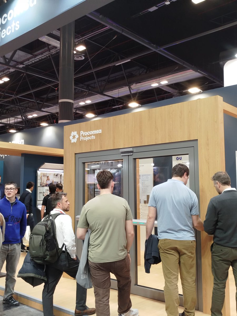 procomsaoficial's tweet image. Cerramos el Día 2 de @SICUR_  2026 con una gran acogida en el #stand de #PROCOMSA (Pabellón 10 · D05 - @IFEMA ) junto a @bks_gmbh .

🤝 Queremos agradecer a todos los #profesionales que os habéis acercado hoy.