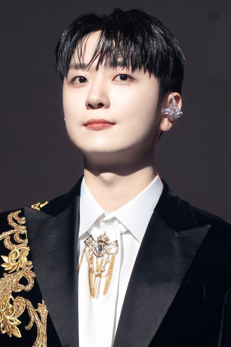 𝟮𝟲𝟬𝟮𝟬𝟴 Forestella Concert
𝚃𝙷𝙴 𝙻𝙴𝙶𝙰𝙲𝚈 _ in Busan / 일요일

우림이가 숲별 기 살리는 방법 . . .
사진 참고 (눈빛만 봐도 ~ •ᴥ•.)

#고우림
#포레스텔라