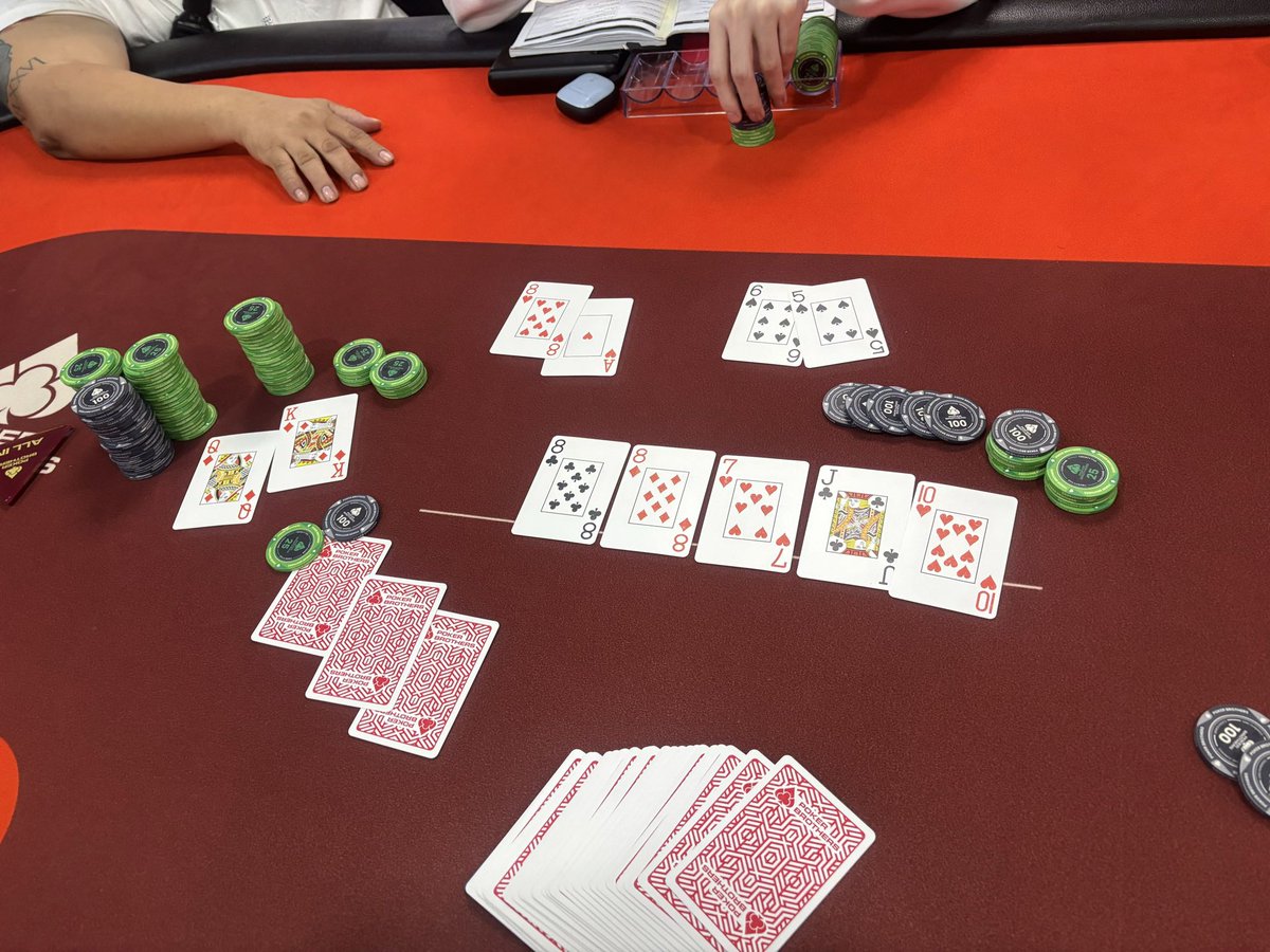pokerbananaoffi's tweet photo. 🇵🇭 フィリピンマニラ 🇵🇭
♠️ POKER BROTHERS♠️
━━━━━━━━━━━━
🃏 NLH 25/50　1table
🃏 NLH 50/100  1table
━━━━━━━━━━━━

🔥この時間からでも遅くない🔥
今から参加できる方、お待ちしてます！

📩 プロモーションお問い合わせは
公式LINEへ👇
https://t.co/8ipQ3eQdRv

#pokerbrothers #マニラ #フィリピン