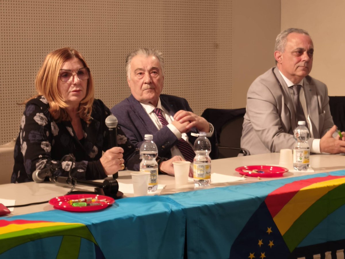 Si è svolto oggi, alla Cavallerizza Reale di Torino, il Congresso UIL RUA Piemonte, con la partecipazione del Segretario Generale Nazionale Marco Commissari e del Segretario Generale UIL Piemonte Gianni Cortese.
Rita Romagnolo è stata confermata alla guida della UIL RUA Piemonte.