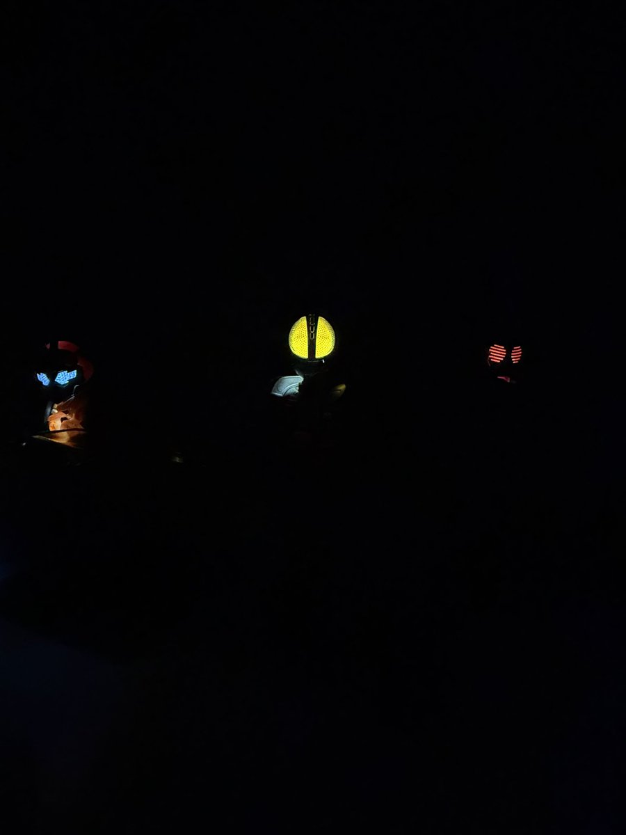 Tonict97186's tweet photo. Presenting Kamen Rider Blokees Shinning Edition Vol.1 with the really cool Light-up effect in the dark
#Kamenrider #Blokees #KamenRiderGeats #Superherotaisen https://t.co/DYDakAfePd