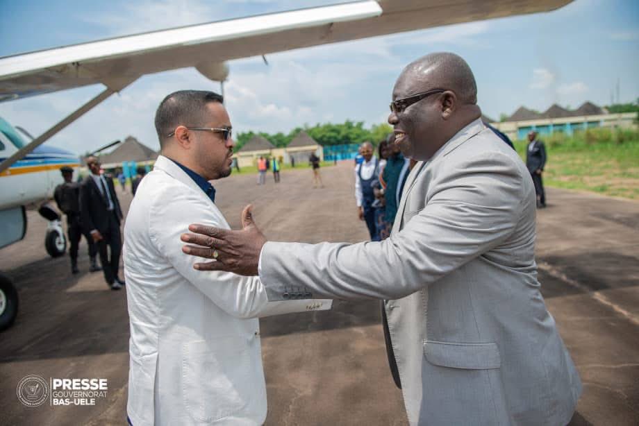 kajasarah18's tweet image. #Bas- Uele :De retour à #Buta ce lundi 24 février, le gouverneur de la province du #Bas-Uélé, Mike-David Mokeni, a fait le point sur sa récente mission officielle effectuée à Kinshasa.

Selon l’autorité provinciale, cette mission a permis d’obtenir des réponses positives ainsi