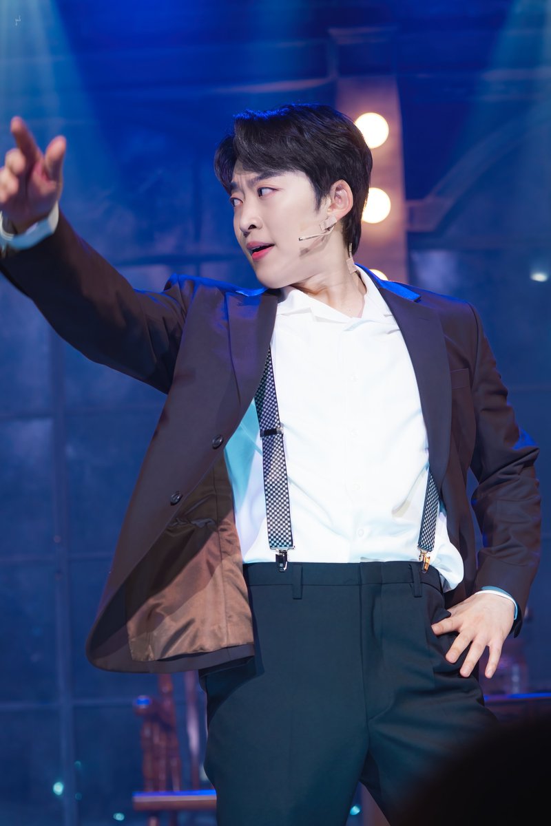 ๐๐๐ tweet media