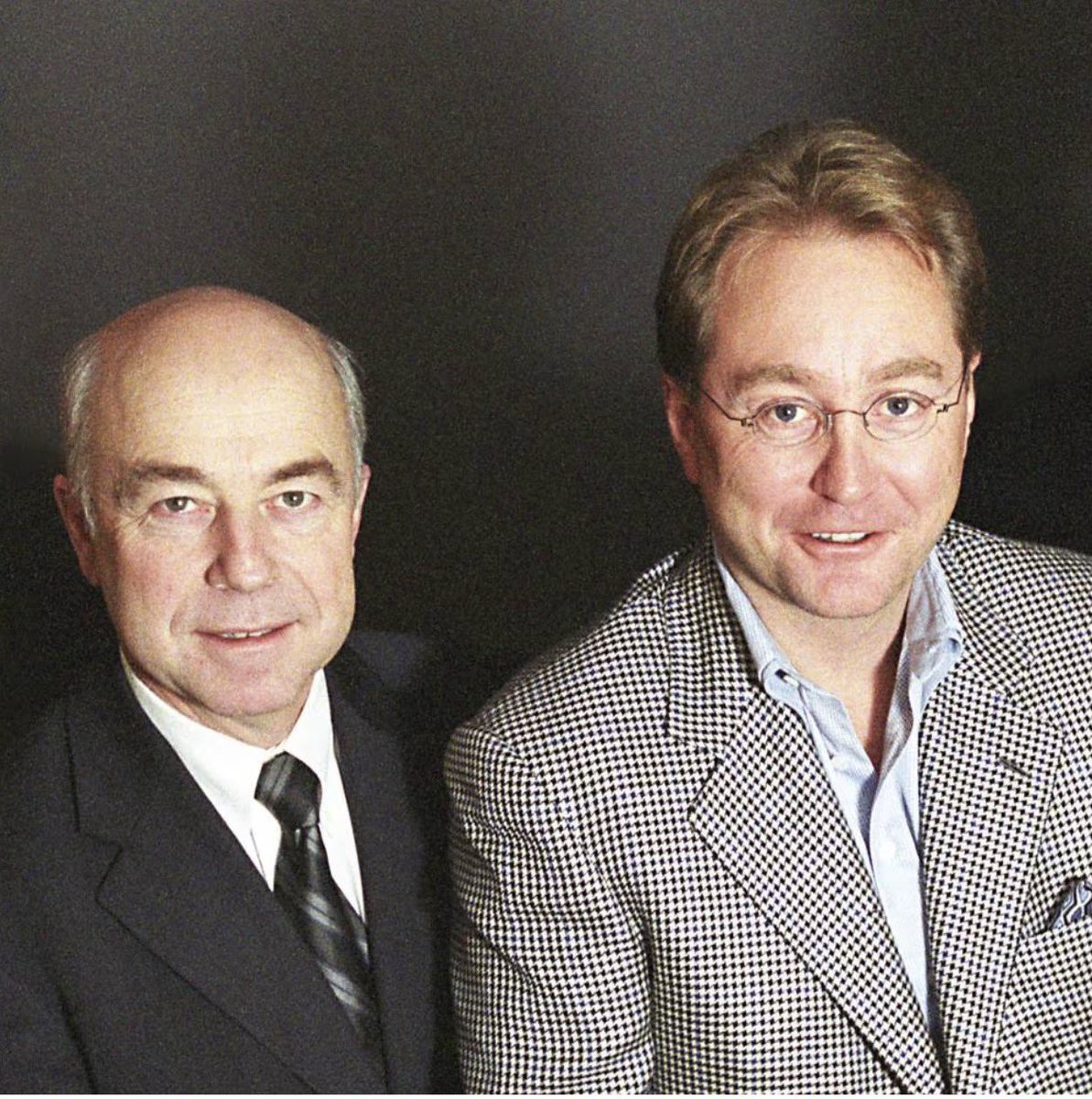 Merkel i knipe tweet media