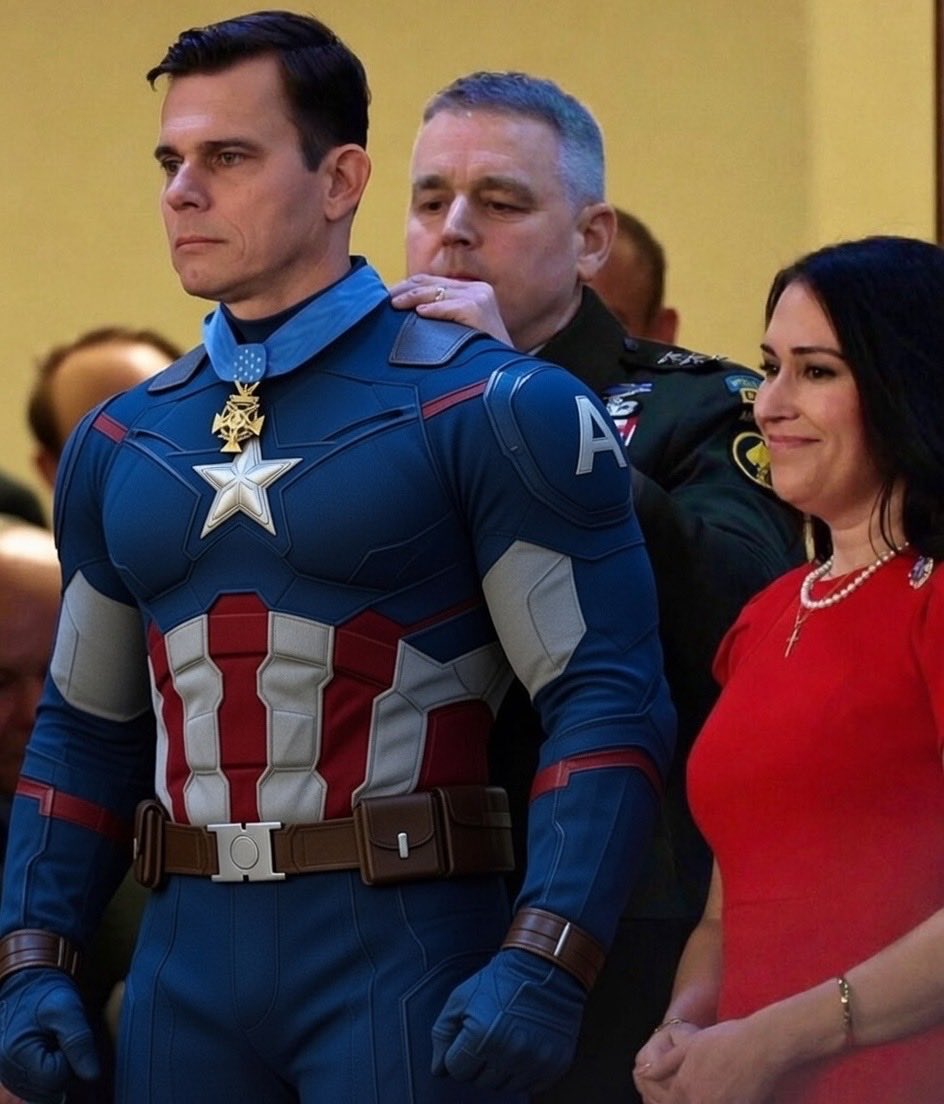 BlackLabelAdvsr's tweet image. Look at this absolute boss. This is Eric Slover, the guy who flew the Chinook to Maduro’s rooftop to ultimately arrest him and fly him back to NY. His leg is still recovering from four bullets.

Look at his wife’s eyes. Now that is pride!

What a patriot! 🇺🇸  Also, image fixed.