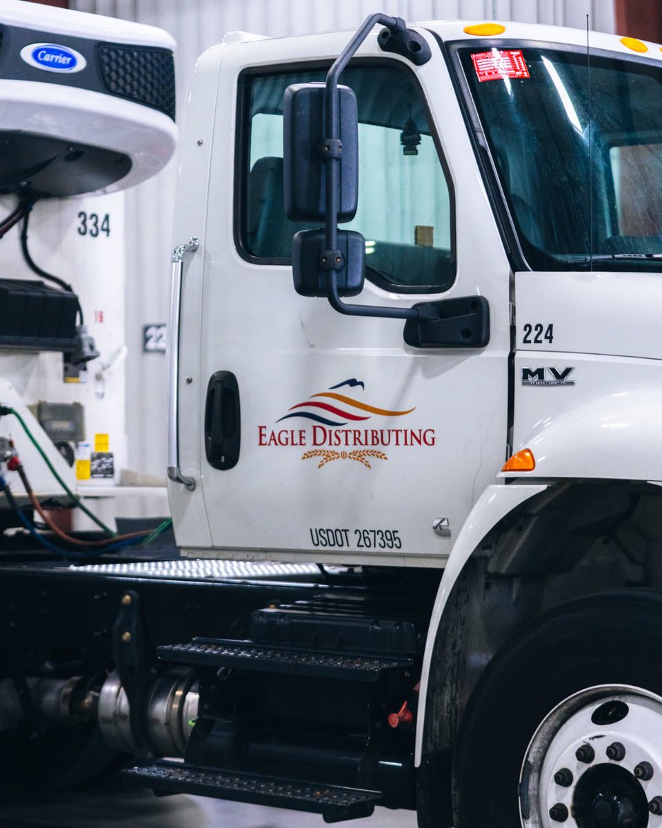 Eagle_Knoxville's tweet photo. Repping Eagle wherever the road takes us. 🚛 #eagle #distributing #beverage #knoxville #tennessee #local #drinks #business #knoxvilletn https://t.co/KtErkxo0hu