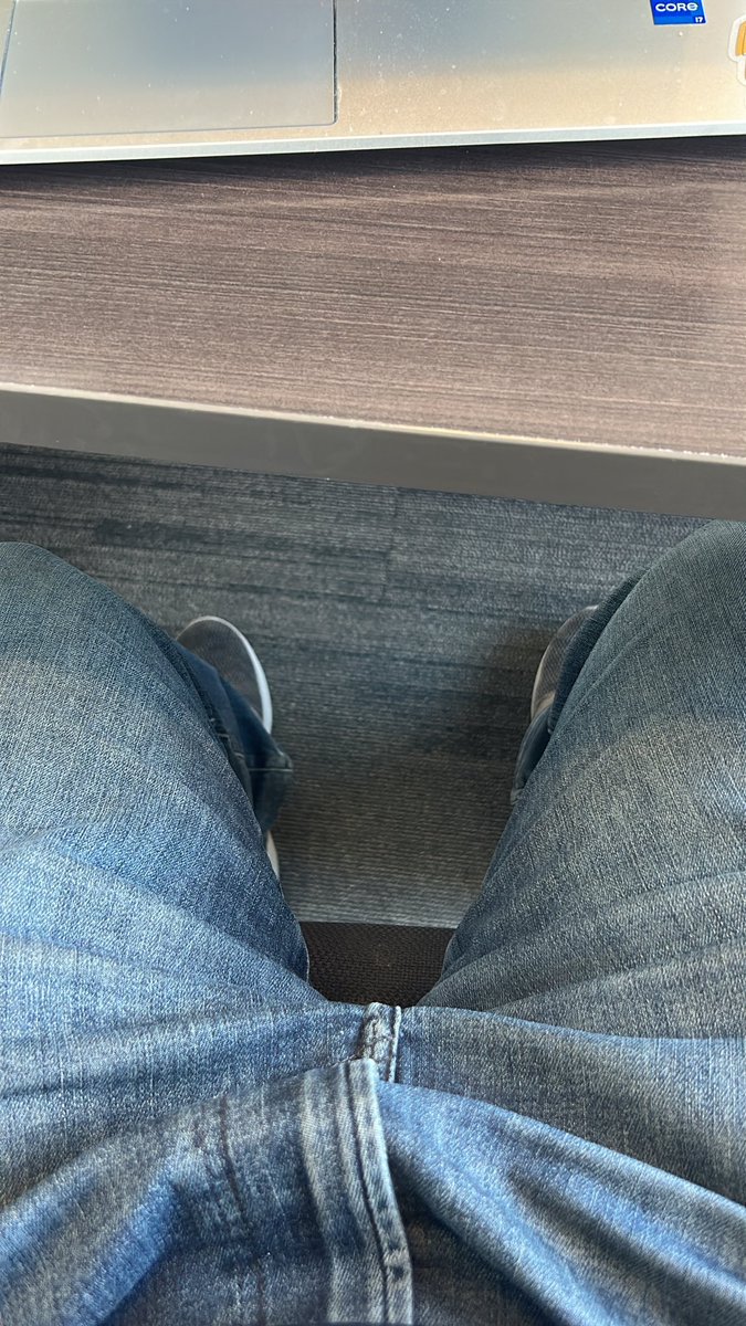 DVaughn0's tweet photo. Who’s gonna be a good girl &amp; get under my desk https://t.co/jdbCfxdLto