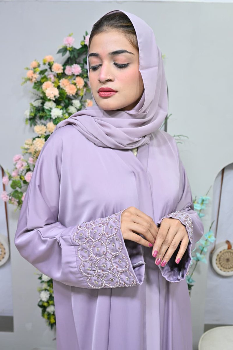 elifnurworld's tweet image. Lavender Grace Abaya
#ModestStyle
 #ModestChic
 #AbayaLook
 #OotdModest
 #ModestOutfit
 #AbayaOutfit
 #HijabStyleDaily
 #MuslimahStyle