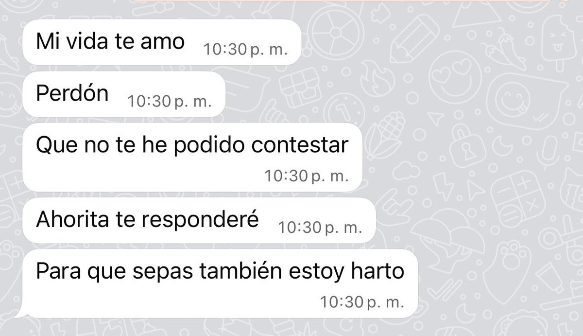 aliaragon_'s tweet photo. mi conversación con mi novio un día de turno 😔 // 12 pm olvidada y hasta 10:30 pm último mensaje jajaja pobre bb 
-
ser novia de un residente be like: https://t.co/7TQ1DB6wiS
