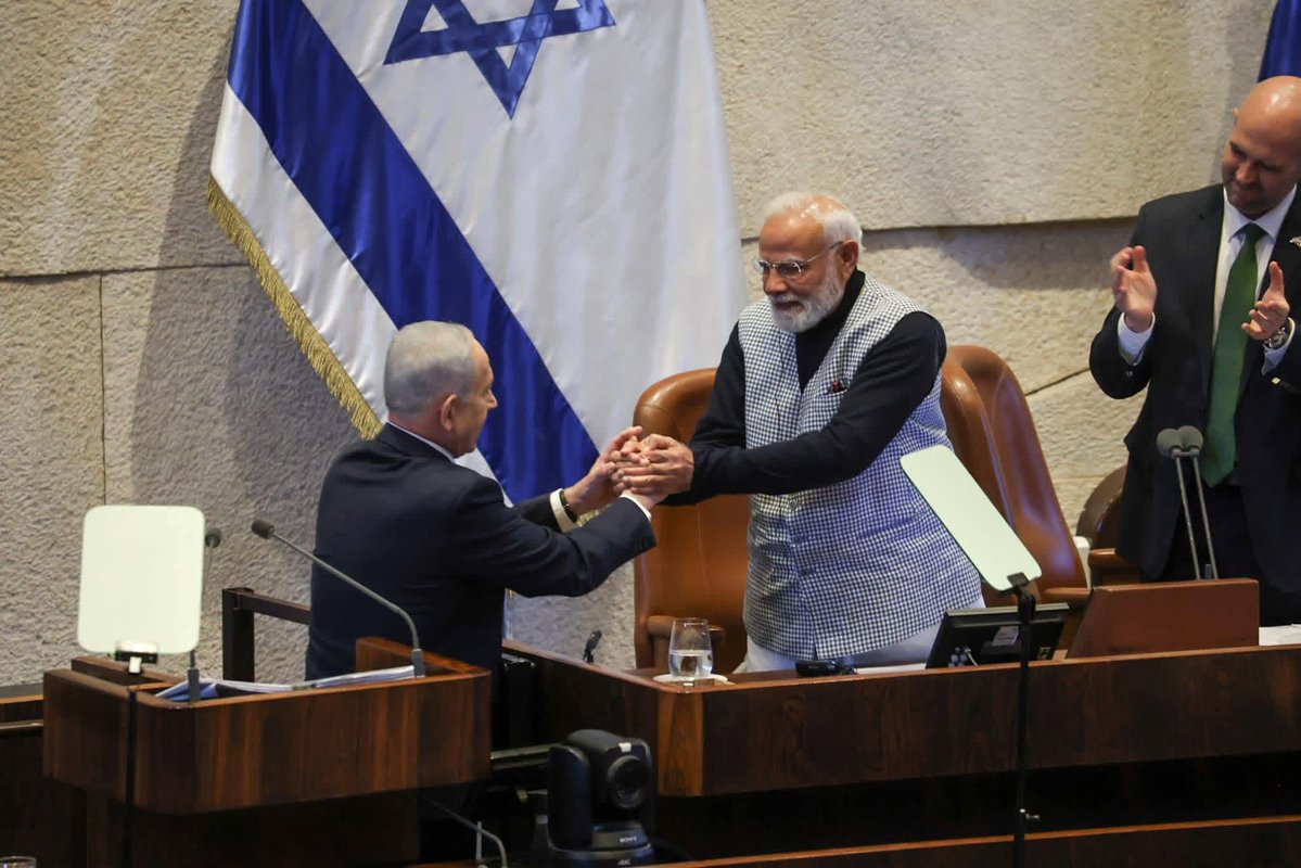 " أشد الناس عداوة للذين آمنوا "
اللهم اكسر هذا الحلف واجعل أموالهم وديارهم غنيمة للمسلمين .