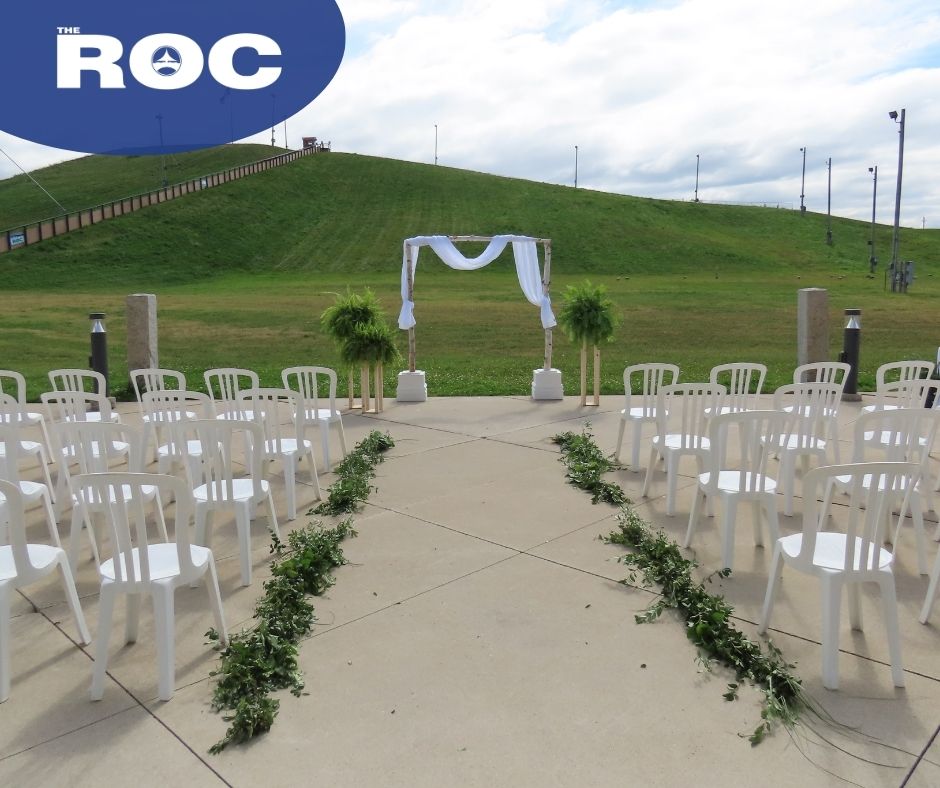 Dreaming of a summer wedding?
The ROC Chalet offers the perfect blend of charm and sophistication. With a full kitchen, stunning stone fireplace, and breathtaking views, it’s perfect for your big day.
Book today at georgina.ca/ROC
tinyurl.com/krvt8e3j