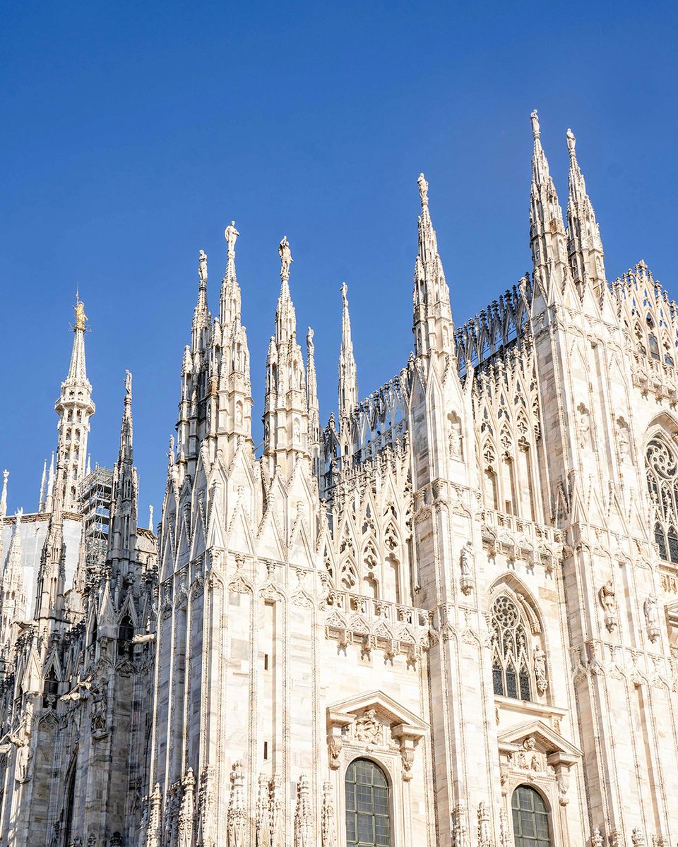 GirottiCustom's tweet image. Inspired by the heart of Milan, each pair of shoes and bags is made-to-order, reflecting Italian tradition 🇮🇹

#CustomMade #MadeToOrder #ItalianTradition #ArtisanalDesign