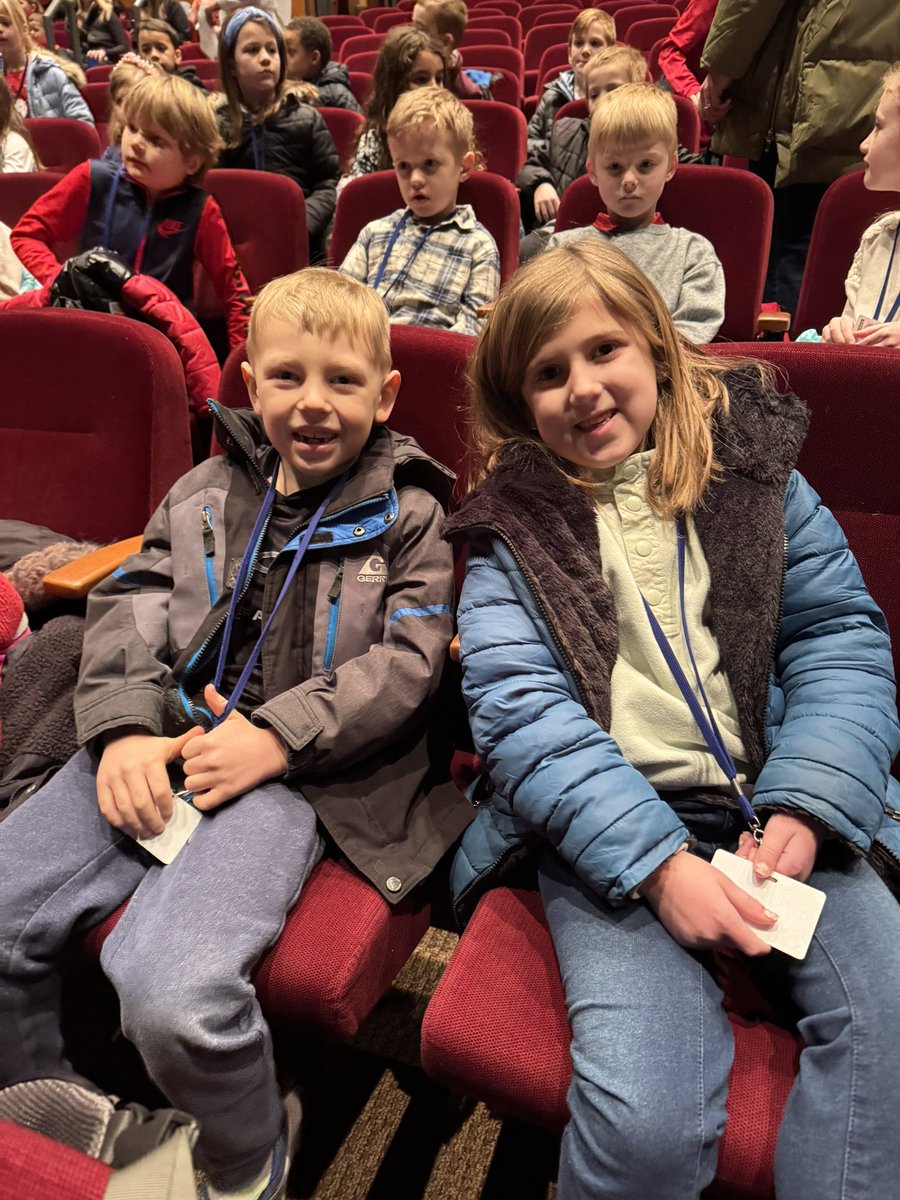 WBEdaviduke's tweet photo. We had the best time seeing Pete the Cat the musical at Booth Tarkington Civic Theater! Thank you for the opportunity, @WoodbrookPTO1 https://t.co/gME7V2Thy4