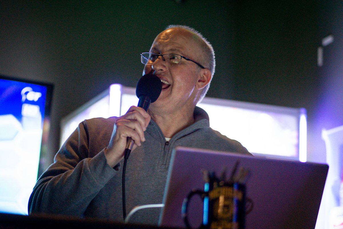 Quizzo Trivia tweet media