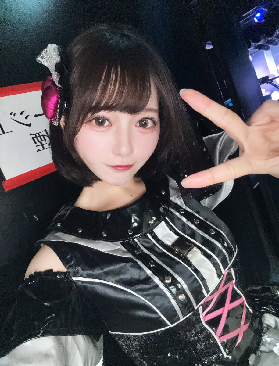 大阪から岡山帰ってる🚗³₃ 東京いって大阪でライブしてって 結構な