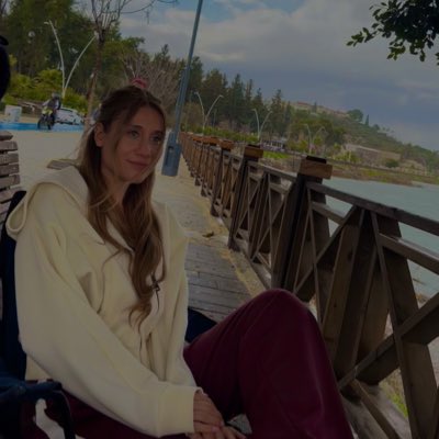 SerayK93's tweet photo. #YeniProfilResmi https://t.co/YLQnY3xblh