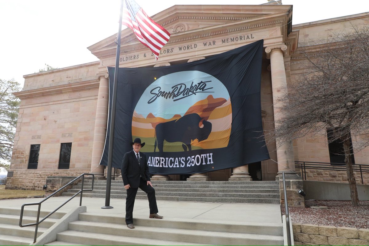 Governor Larry Rhoden tweet media