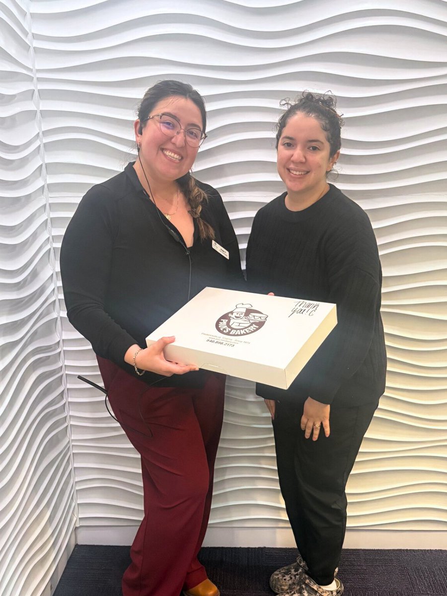 periosynergy's tweet image. We had some sweet treats from Paul’s Bakery delivered by Heresi Dental Care! 🍩✨

Thank you so much for the delicious morning snacks. What a thoughtful and kind gesture. We truly appreciate you! 💜

#SweetTreat #KindGesture #DentalCommunity #FredericksburgVA