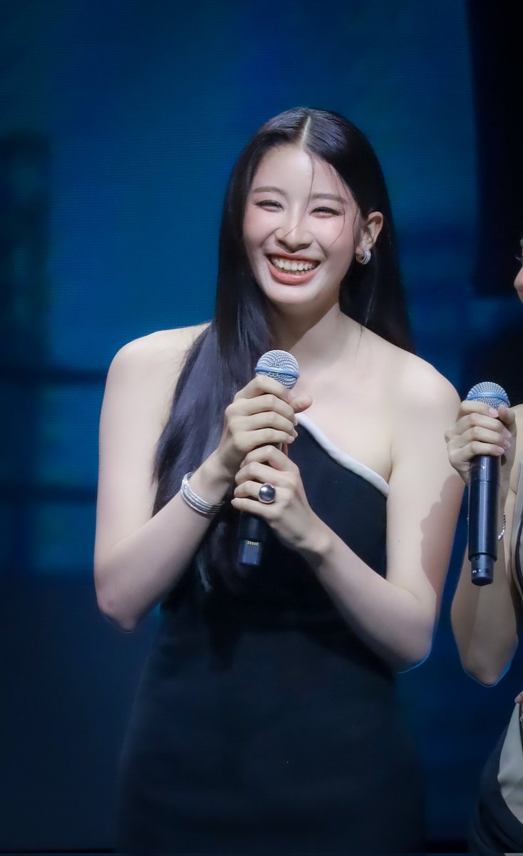 ภูมิใจในตัวหมิงหมิง เก่งมากจริง ๆ  ขอบคุณสำหรับโอกาสดี ๆ ที่มอบให้2หมิงนะคะ  ดีจายยย 
#MINGMINGMINDY #MINGKANYAS
#JULIETandJULIET #oneสนั่นจอ2026