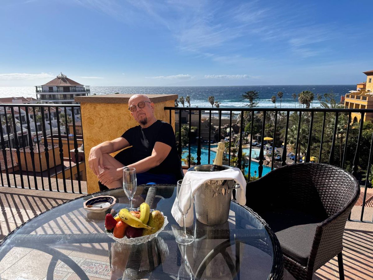 Enrico Ruggeri tweet media