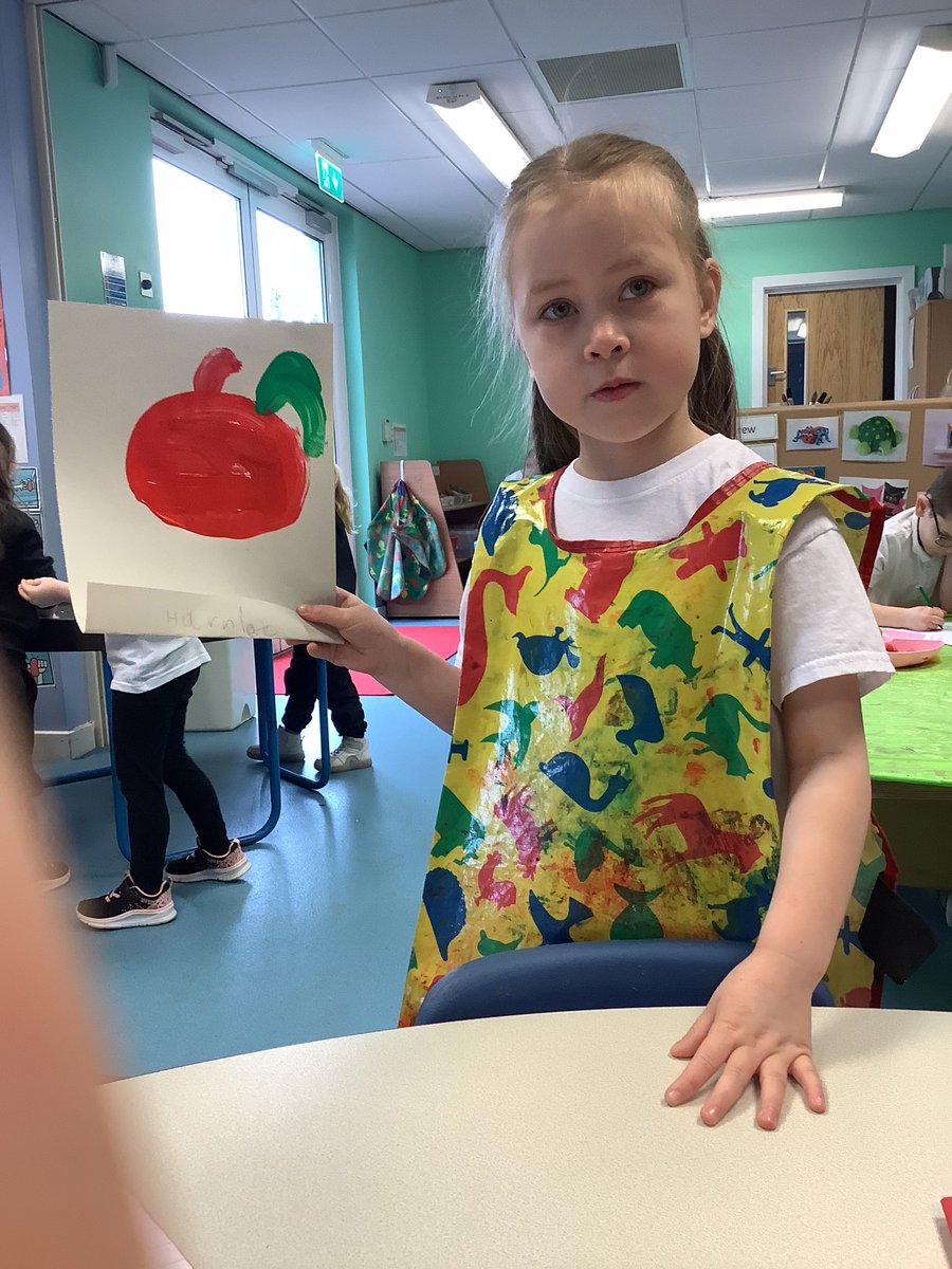 RECEPTIONOPS's tweet photo. This weeks story focus is ‘Oliver’s Vegetables’, we have used our skills to paint vegetables that we like #eyfs #art #healthyeating https://t.co/LydybhGBdR