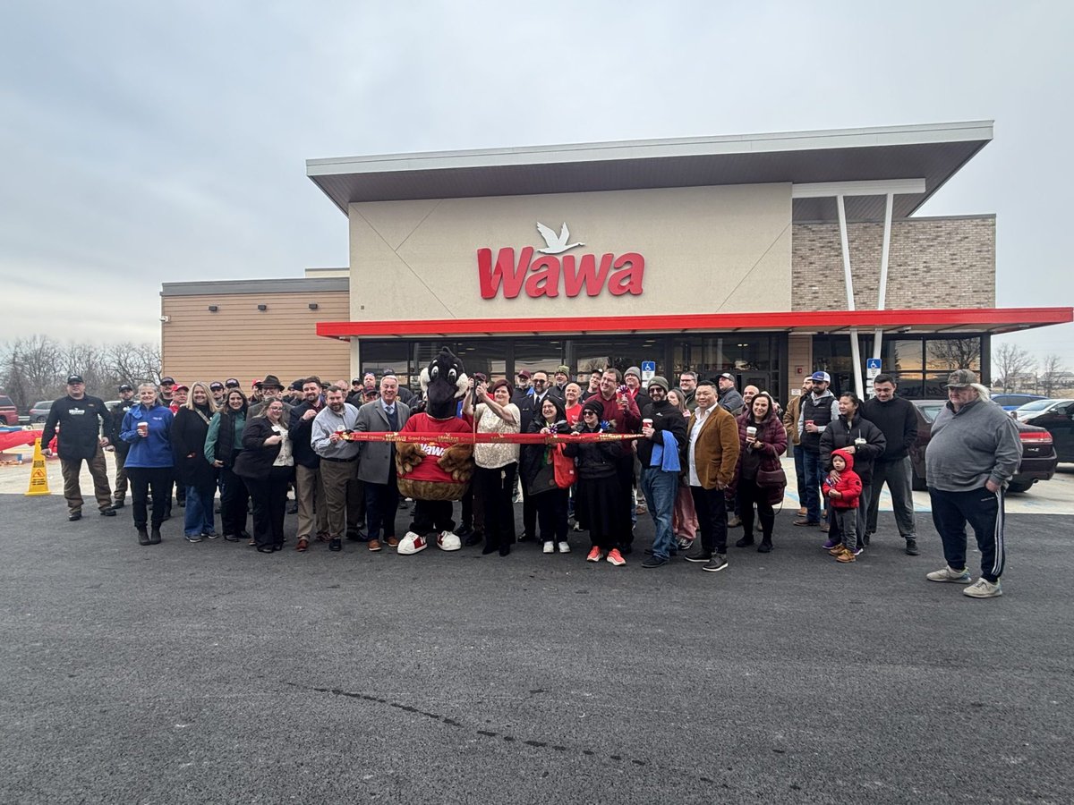 MTI_Digital's tweet photo. A HUGE congrats to our friends at @Wawa for continuing their Kentucky expansion with their brand new store in Hebron!

Northern Kentuckians can enjoy made-to-order Hoagies and fresh coffee... now!

More: https://t.co/CbAWpzhoXb

(Photo courtesy of Kenton Hornbeck at LINK nky) https://t.co/rAMsKDDRQK