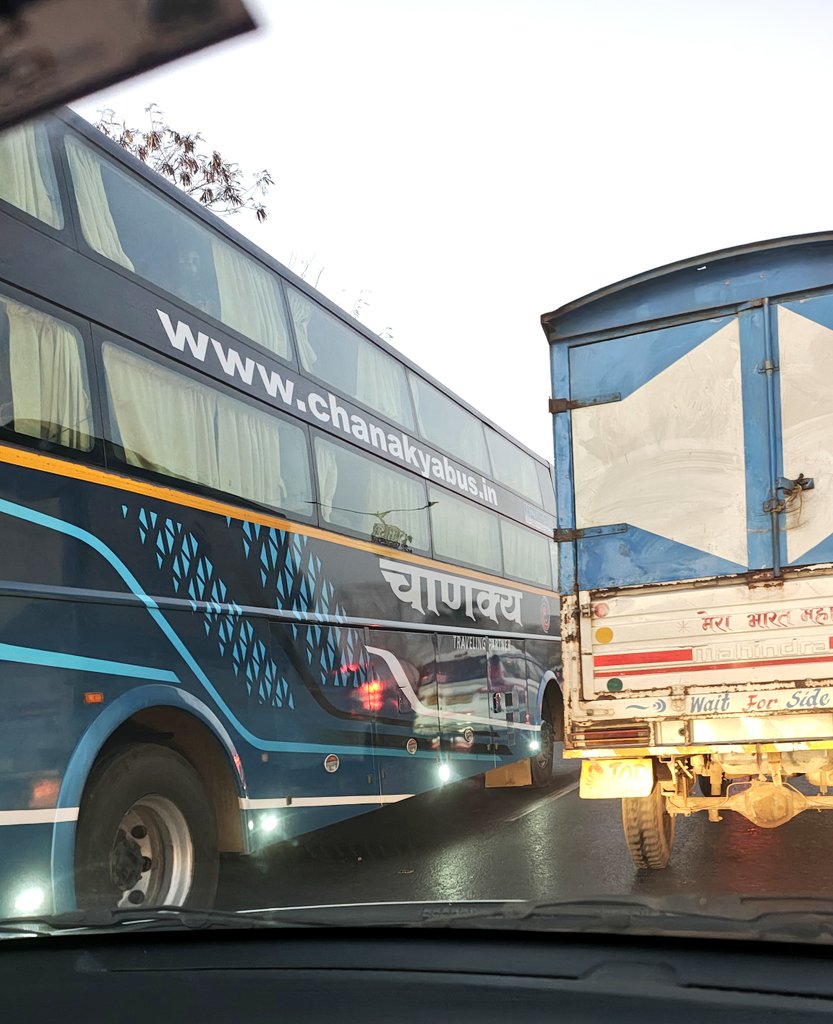 Roads of Mumbai tweet media