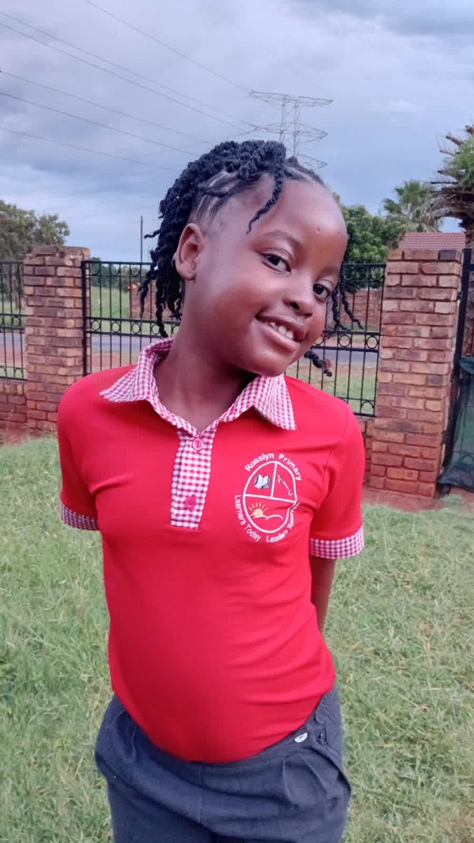 "Afternoon batswadi im looking for my daughter shes in grade 5 at Rosslyn Primary School 

I called the teacher telling me she was going to use the bus as usual but when I got off I went to school to pick up her 

I drove home even now she's not around 

Any kid that's in Rosslyn