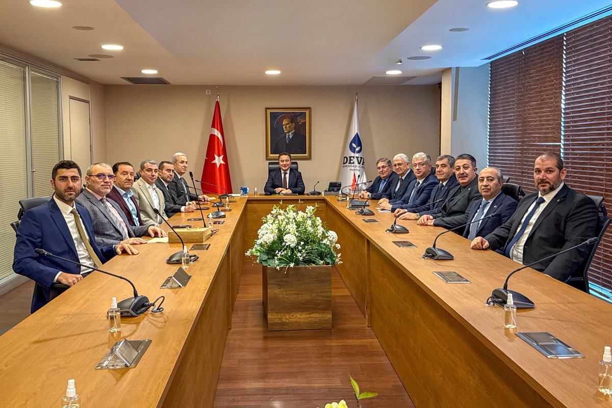 alibabacan's tweet photo. Genel merkezimizde Tüm Ortadoğu Sanayici ve İş Adamları Derneği’ni ağırladık.

TÜMORSİAD Yönetim Kurulu Başkanı Muzaffer Bağ ve üyelerine ziyaretleri için teşekkür ediyorum. https://t.co/KnBNoZgOKG