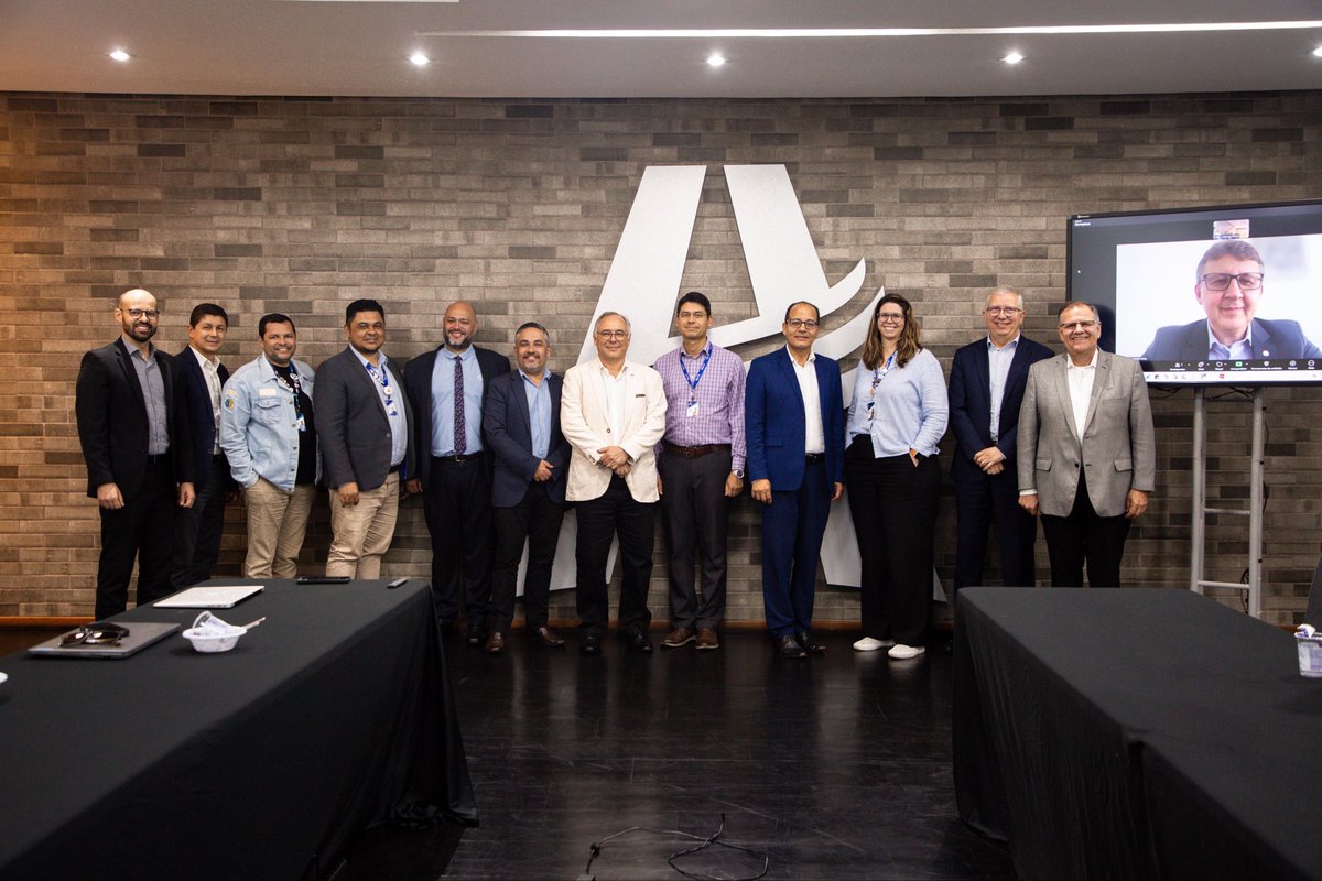 faculdade_fap's tweet photo. Nesta semana, recebemos líderes da Divisão Sul-Americana e da União Sul Brasileira para alinhamento e planejamento estratégico.

Discutimos sobre novas licenciaturas, implementação dos tecnólogos em Comunicação e ampliação de cursos livres.

Saiba mais: https://t.co/Z7gjcWa4u4 https://t.co/fiq3fnXDaE