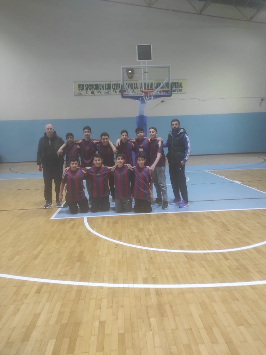 Okul sporları 2. Küme voleybol müsabakalarında yıldız erkek voleybol takımımız ilçe 2.si olmuştur.Emeği geçen öğrenci ve öğretmenlerimizi tebrik eder,başarılarının devamını dileriz