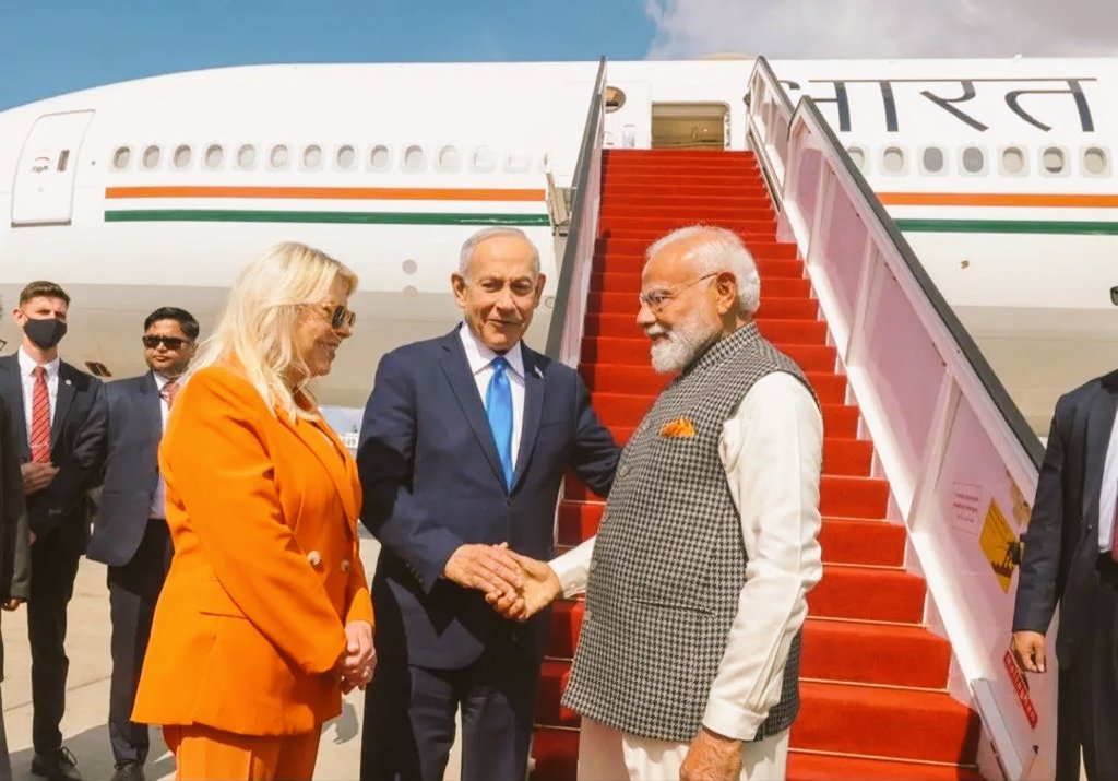 sanjeevchadha8's tweet image. #NewsKiPathshala #IsraelVisit 
@SushantBSinha @narendramodi @IsraeliPM Thanks #Netanyahu for welcoming your best friend and darling of India. #PMModi has one good habit he always speak from heart. Why the 7th Oct need to be forgotten? We need to finish off those responsible and